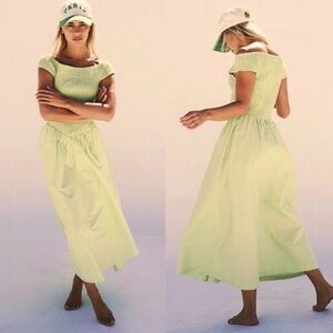 Free People Women's Lime Green Ceci Smocked Midi
Dress size XS